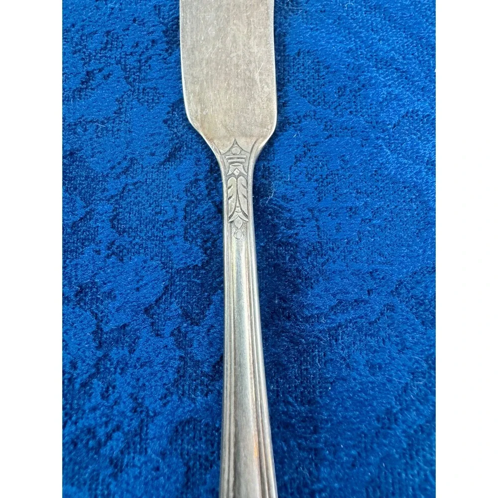 Wm A Rogers Oneida Silverplate Butter Spreader 1937 Surf Club Pattern A1 Plus